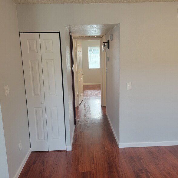 Building Photo - 3402 N 32nd St