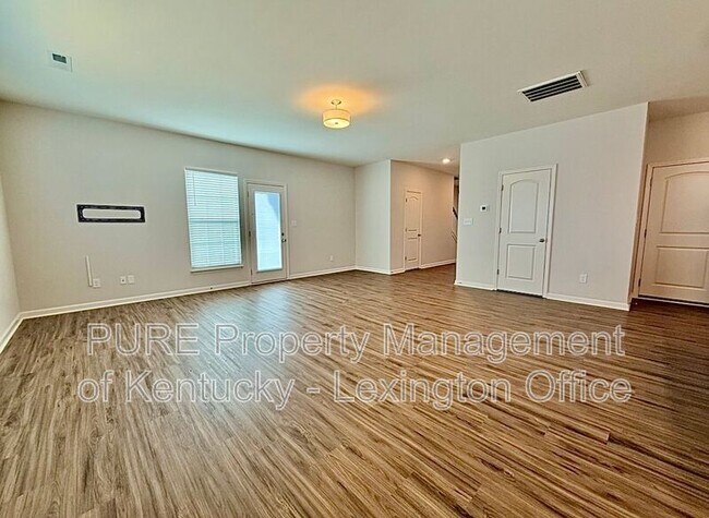 Building Photo - 1524 Hayfield Flt