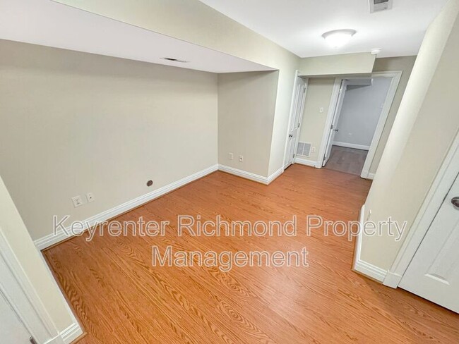 Building Photo - 708 Albemarle St