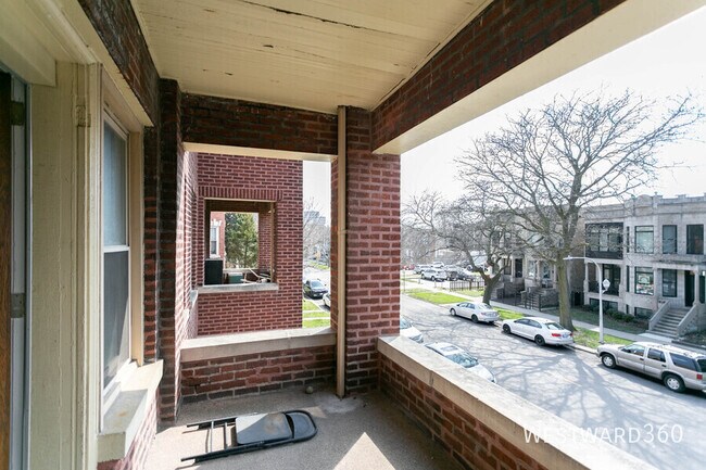 Building Photo - 5419 S Drexel Ave