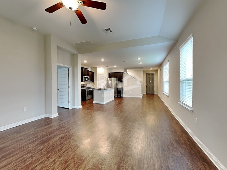 Building Photo - 6101 Gerard Dr