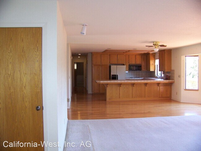 Building Photo - 3 br, 4 bath House - 1026 Acorn Drive