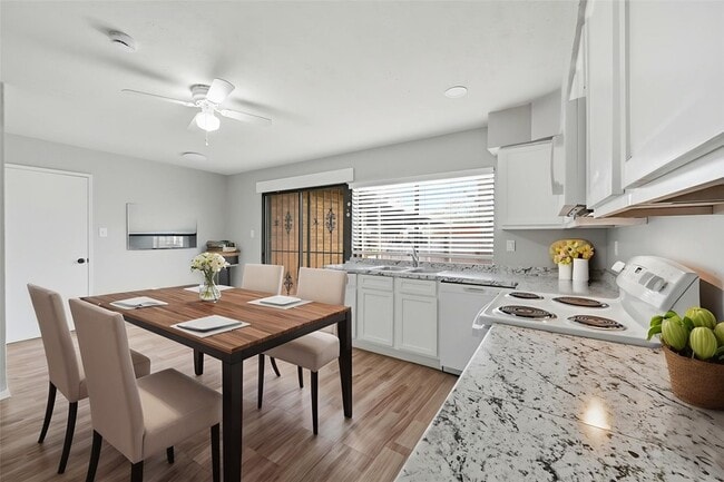 Building Photo - 2102 Lewis Trail