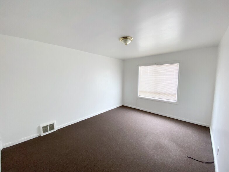 Master Bedroom - 126 Holloway Ave