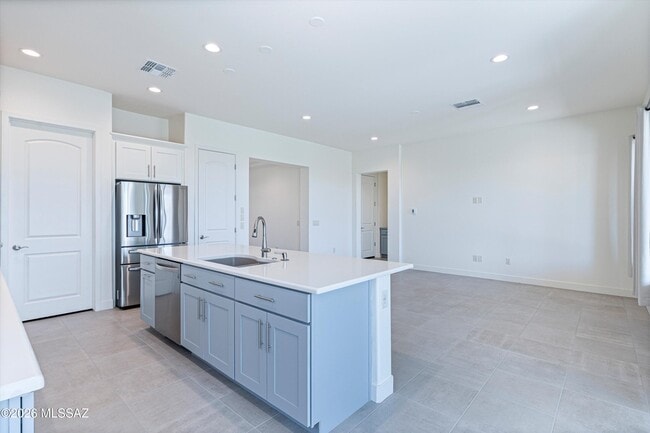 Building Photo - 30660 S Osprey Dr