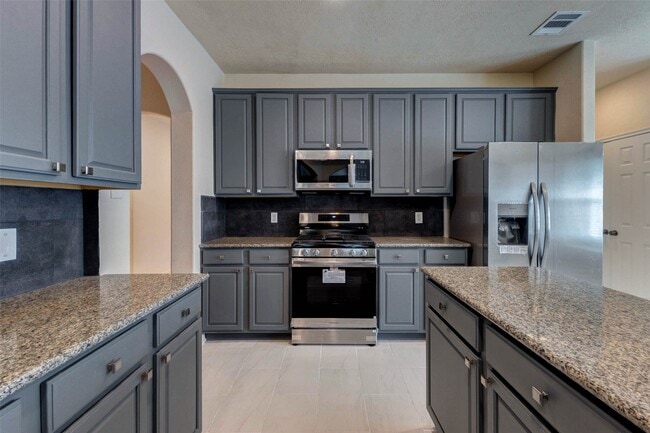 Building Photo - 26603 Summerbend Hollow Ln