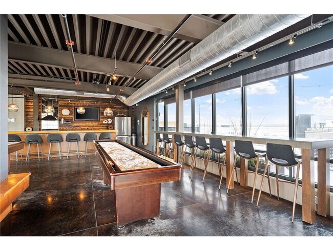 Building Photo - 730 N Washington Ave