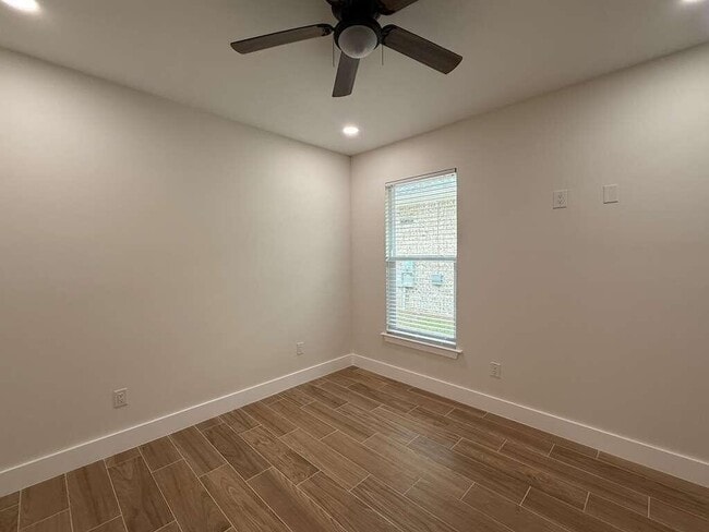 Building Photo - 361 County Line Rd