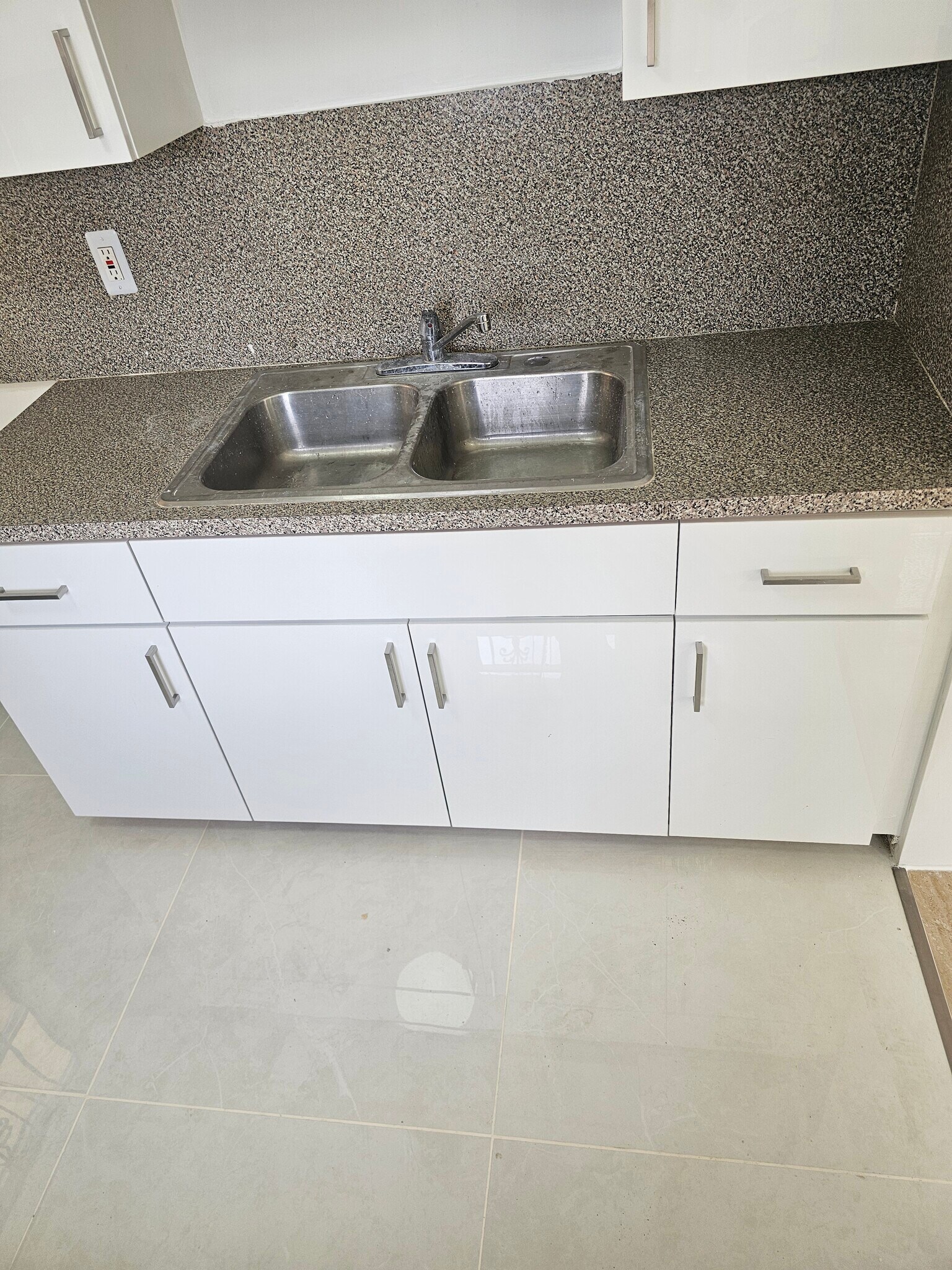 Building Photo - 2983 NW 69th Ter