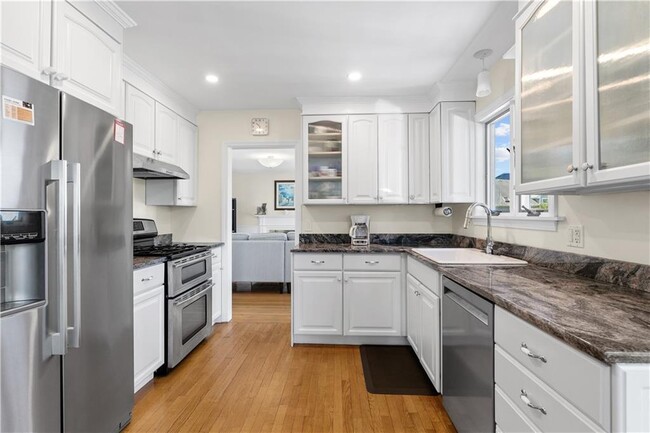 Building Photo - 479 Wolcott Ave