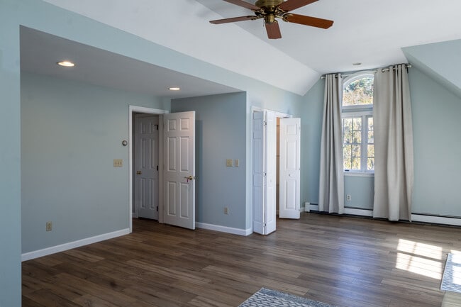 Building Photo - 613 MA-6A