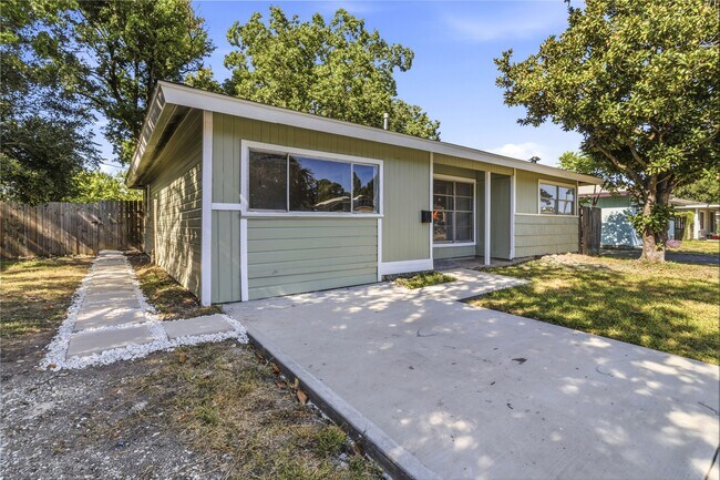 Building Photo - 2811 Morningside Ln