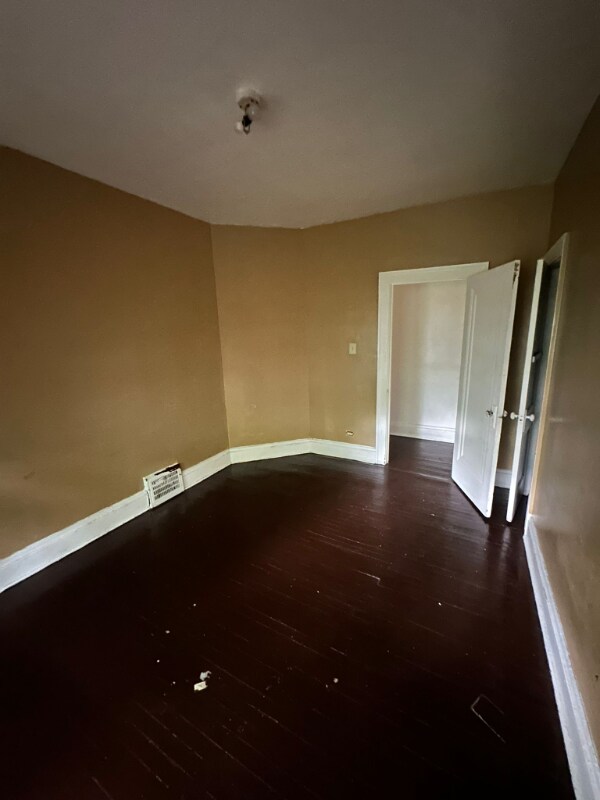 Building Photo - 3318 East Dr