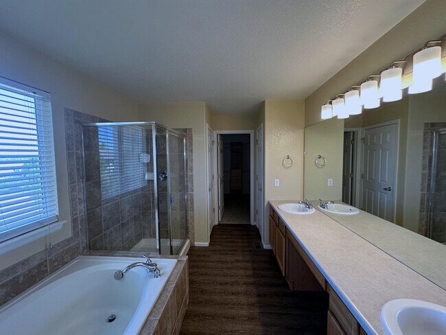 Building Photo - 16740 Firebrick Dr