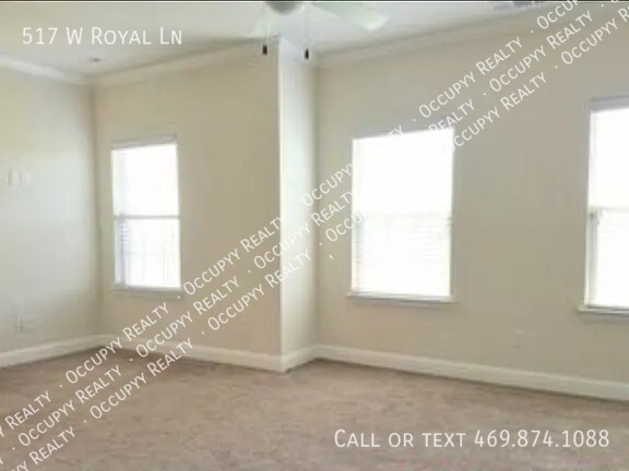 Building Photo - 517 W Royal Ln