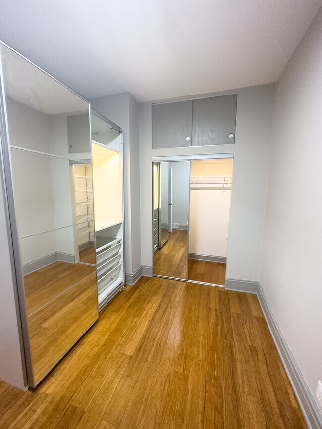 Building Photo - 3714 S Indiana Ave