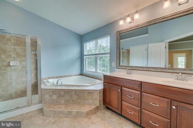 Building Photo - 20024 Northville Hills Terrace