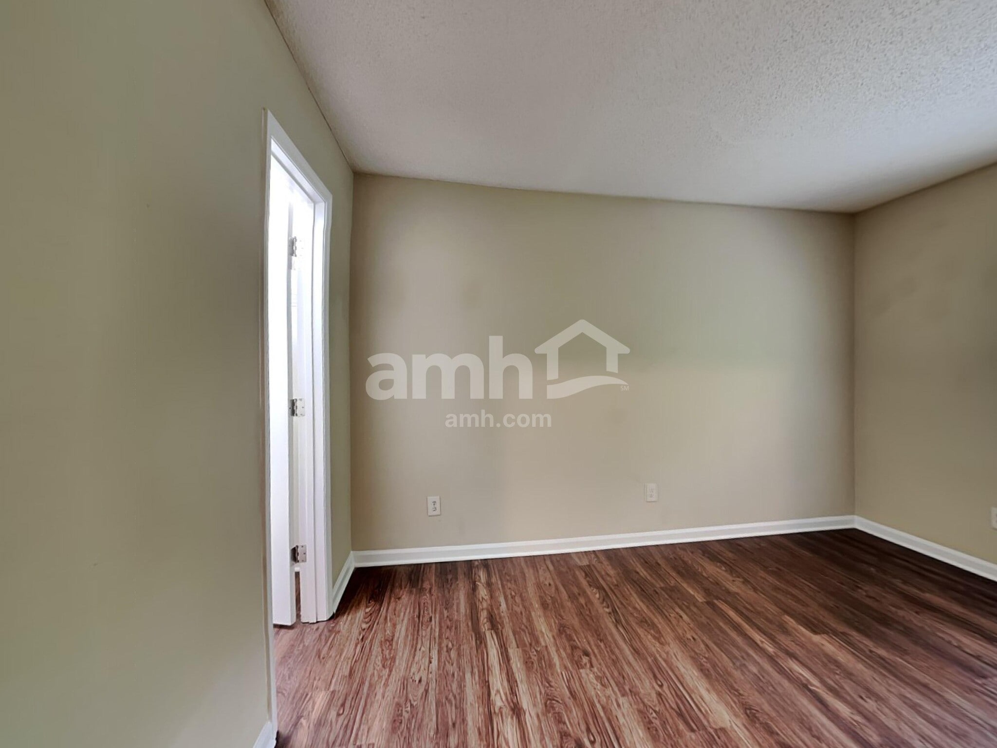 Building Photo - 803 Woodgreen Dr