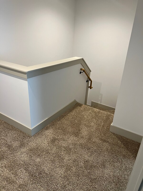 Building Photo - 430 Stewart Ct