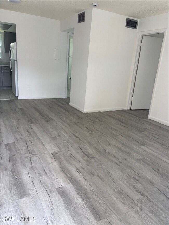 Building Photo - 3250 10th St N