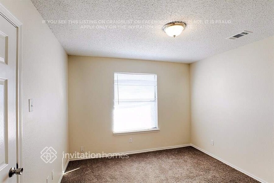 Building Photo - 1340 Todd Dr