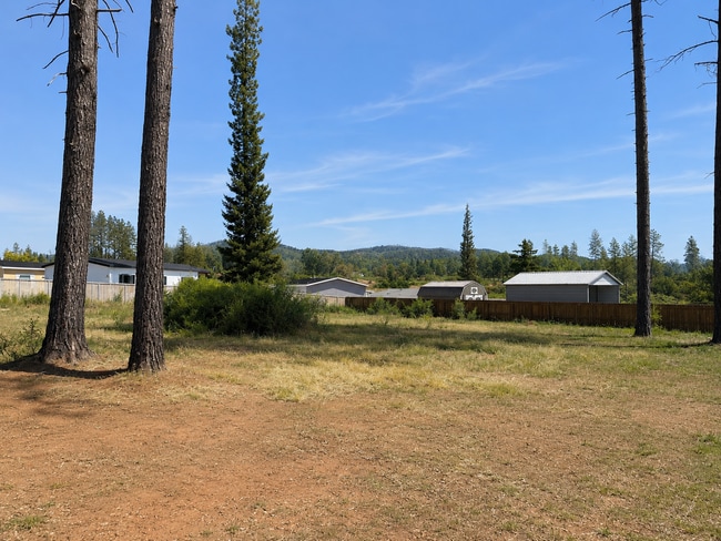 Building Photo - 3BR Cul-de-Sac Home w/ Solar, Water Softener, and Large Yard
