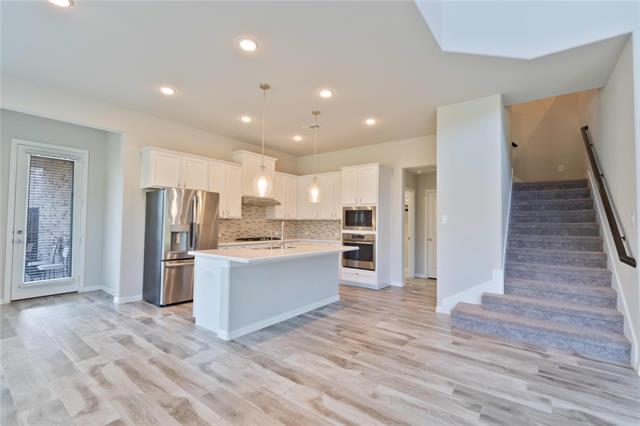 Building Photo - 8635 Edgemere Dr