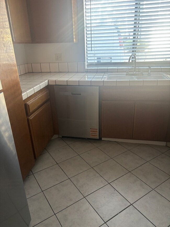 Building Photo - 3540 Toyon St