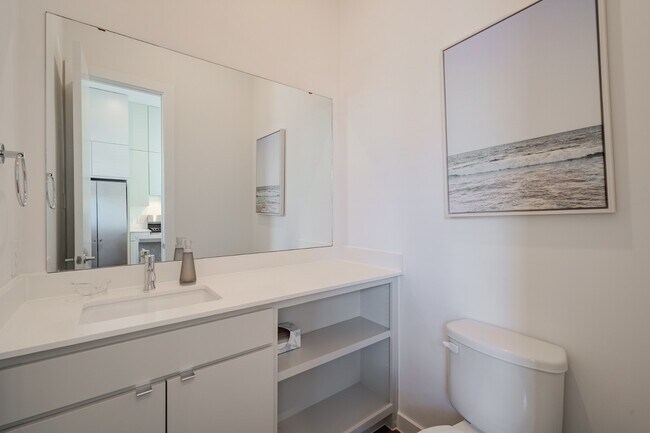 Building Photo - Modern Townhome with Dual Primary Suites & 2-Car Garage | Knox-Henderson / Lower Greenville