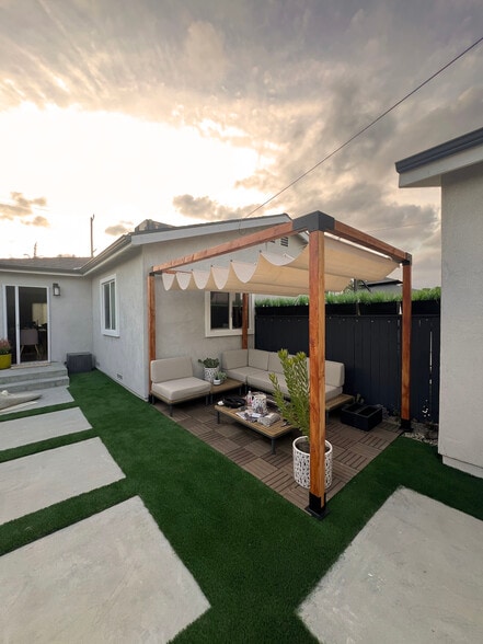 Building Photo - 7758 Tujunga Ave