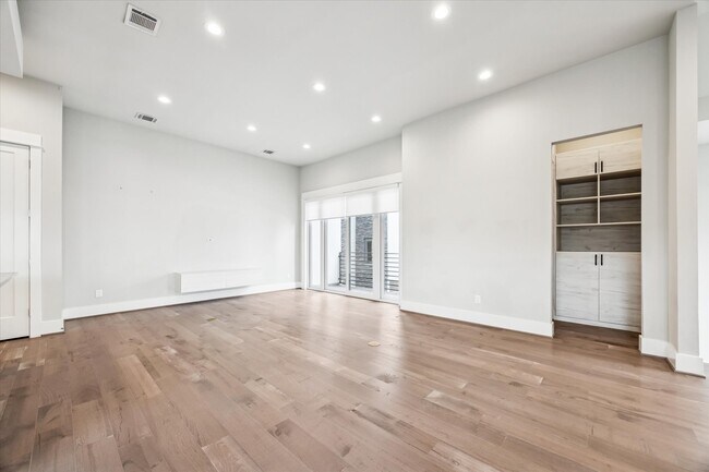 Building Photo - 1617 Wheeler Ave