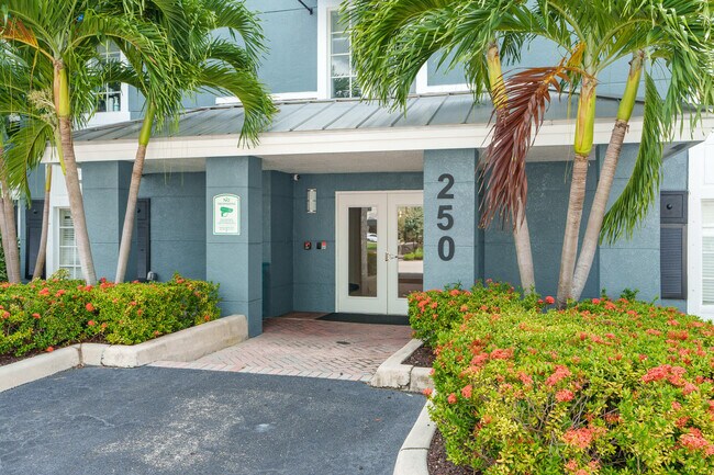 Building Photo - 250 NE 3rd Ave