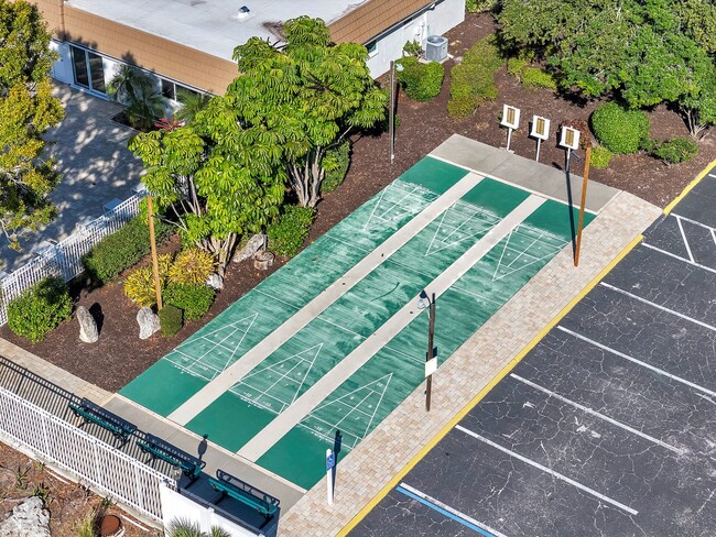 Building Photo - Annual Furnished spacious Villa close to Siesta Key!