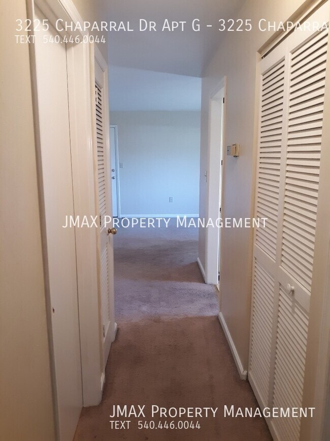 Building Photo - This Property has a No Security Deposit Op...
