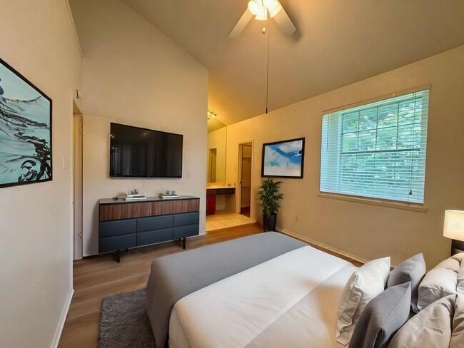 Building Photo - Charming 2/2 condo in Westcreek Landing!