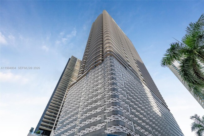Building Photo - 1000 Brickell Plaza