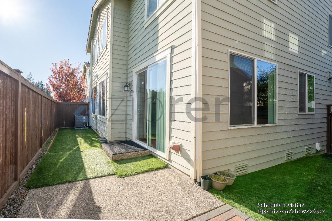 Building Photo - 3612 183rd Ln SE