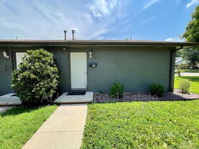 Primary Photo - 1343 E Elm St