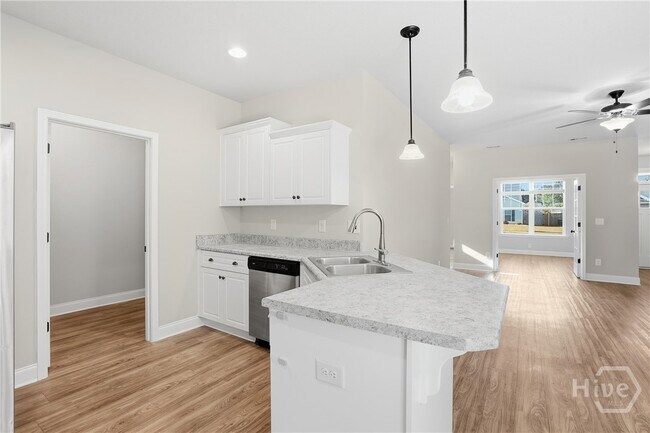 Building Photo - 105 Danielle Loop