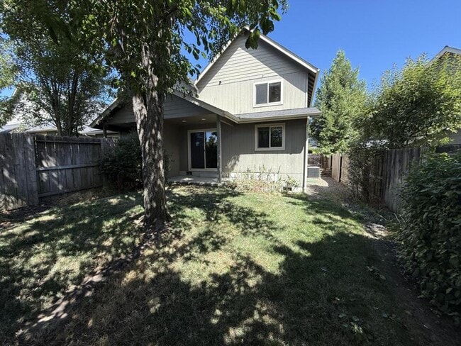 Building Photo - 2149 NW Tara Ln