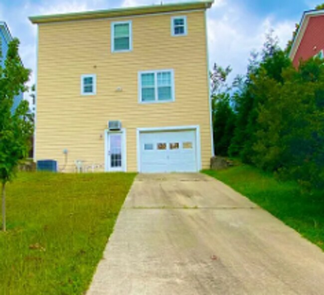 Building Photo - 537 S Bull St