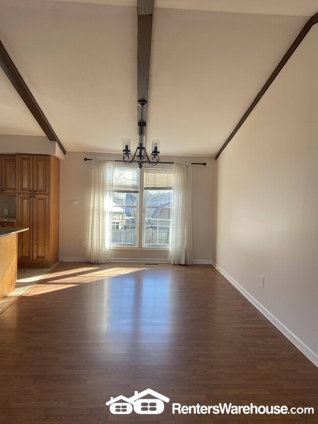 Building Photo - 750 Hyde Park Dr