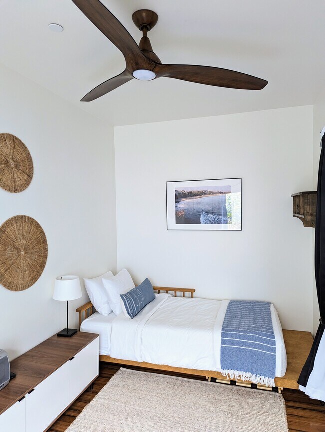 Additional view of 2nd bedroom - 1608 Castillo St