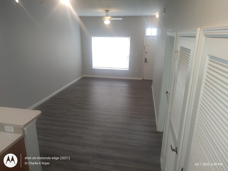 Building Photo - 4006 Santa Maria Dr