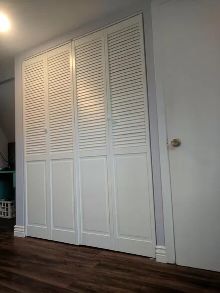 Building Photo - 7655 E 19th Ave