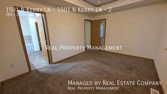 Building Photo - 1501 N Kerry Ln