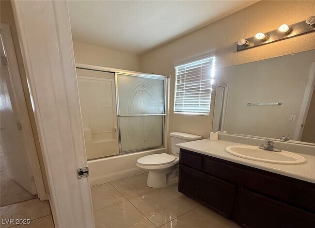 Building Photo - 9300 Cool Creek Ave