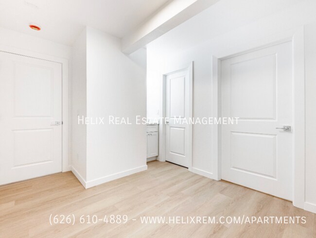 Building Photo - 6353 Rosemead Blvd