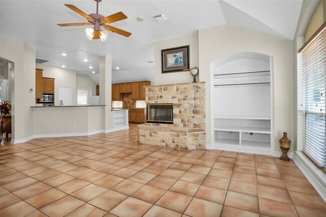 Building Photo - 5307 Summerland Ridge Ct