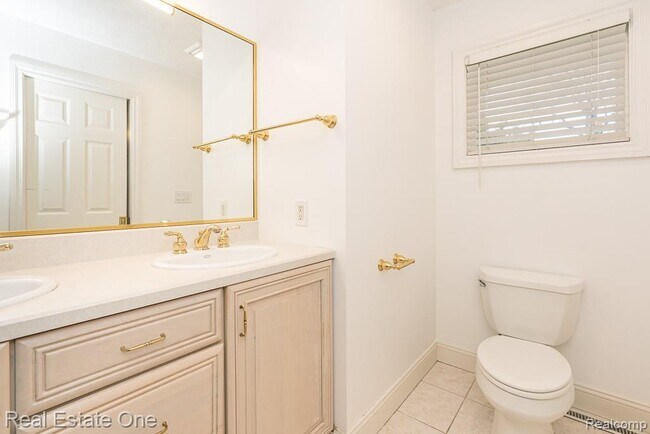 Building Photo - 509 Walbridge Dr